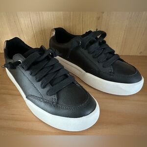 Women’s Sperry Plushstep Black Leather Sneakers with White Soles NWOT